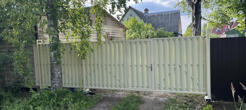 Откатные ворота слоновая кость